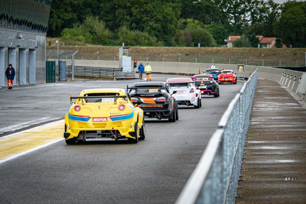 Pitlane à Nogaro avec les Mitjet 1300