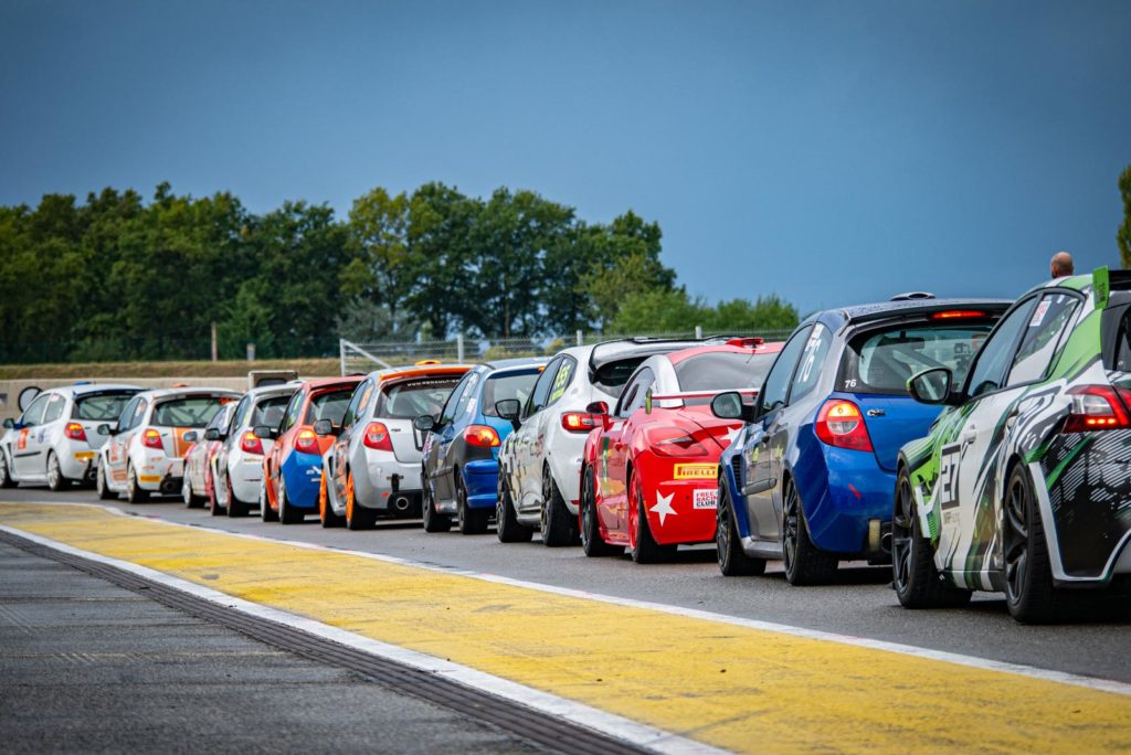 Pitlane à Nogaro