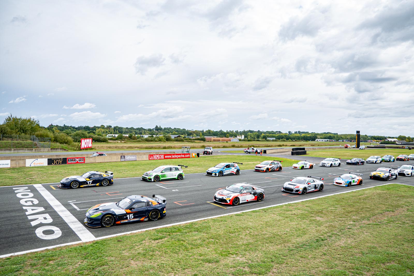 Trophée Tourisme Endurance Nogaro 2020 Grille du départ de l'Endurance Berline/GT à Nogaro