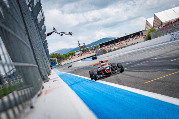 La Formule Renault Cup recherche ses nouveaux talents