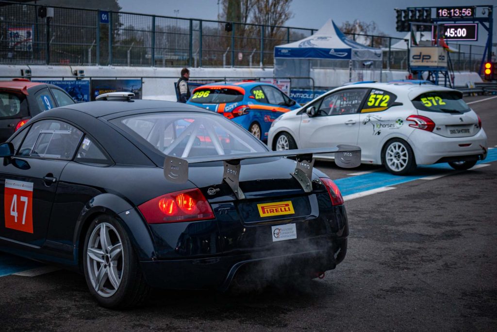 Le Free Endurance à Dijon dans la pitlane