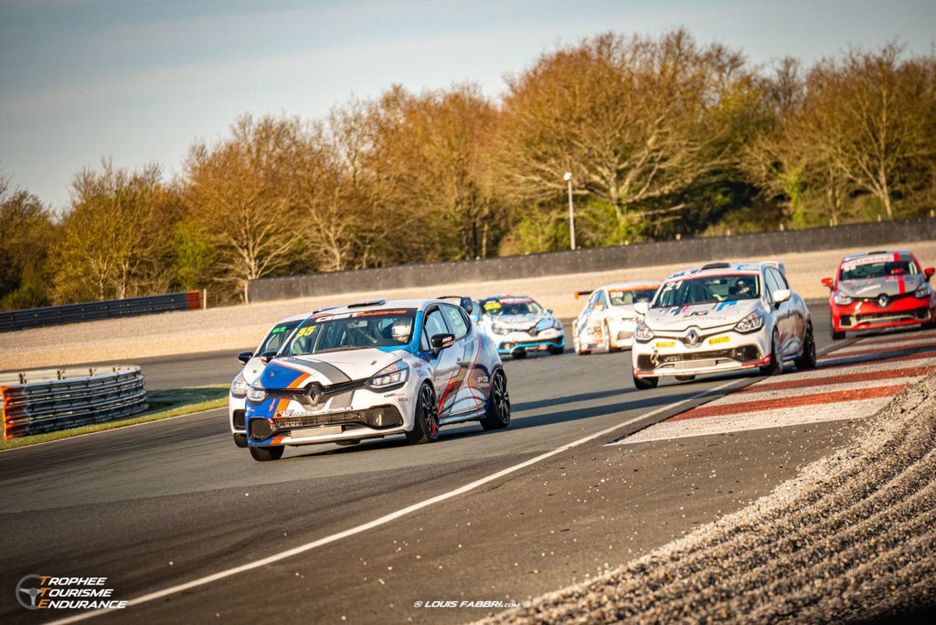 Les Clio du Free Berline/GT au Val de Vienne