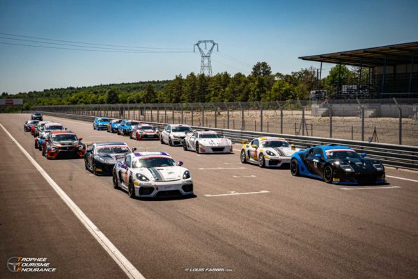 Le départ du TTE Pirelli Series à Dijon-Prenois