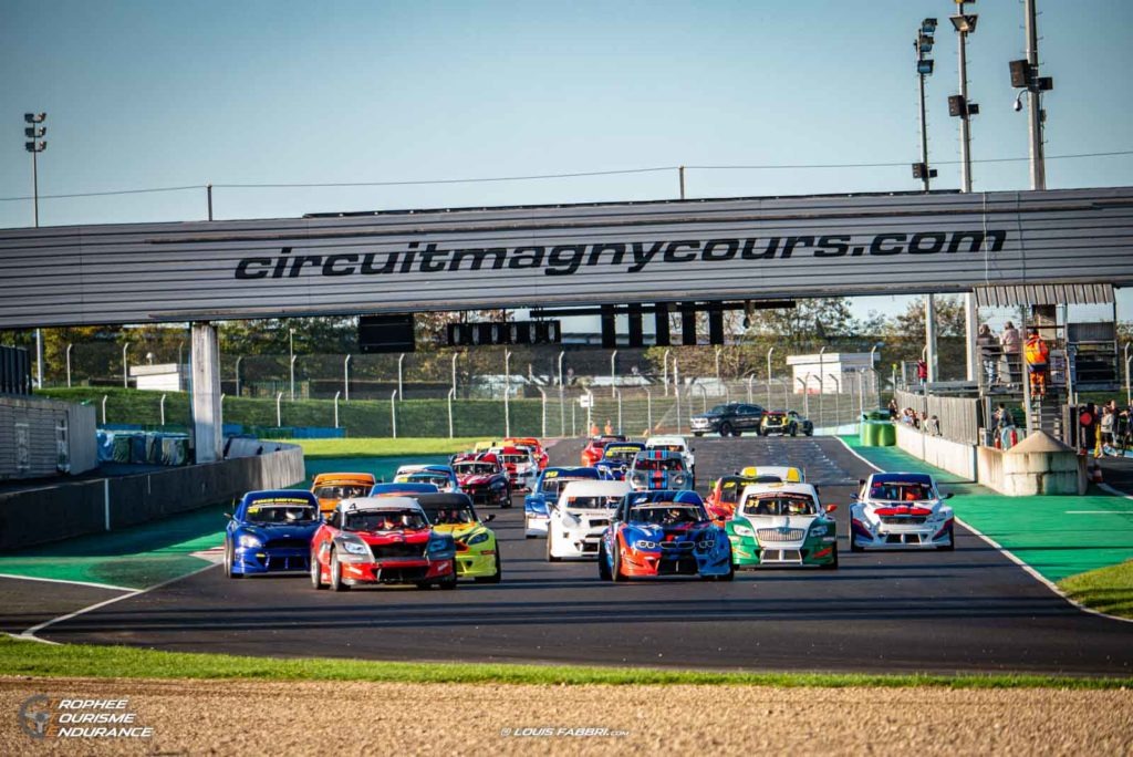 Départ d'une course de Mitjet 1300 à Magny-Cours