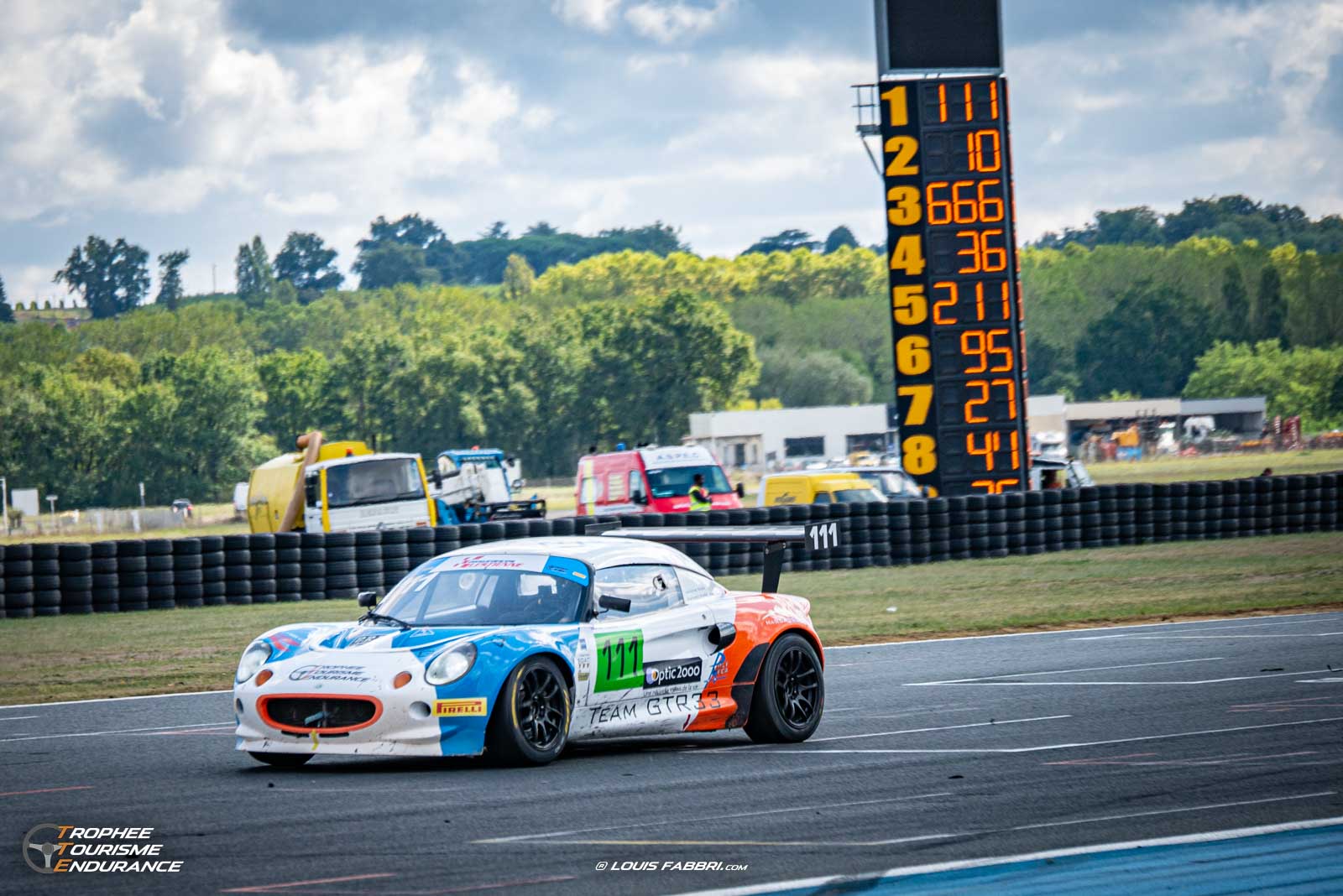 Lotus Team GTR33 Lotus Team GTR33 à Nogaro
